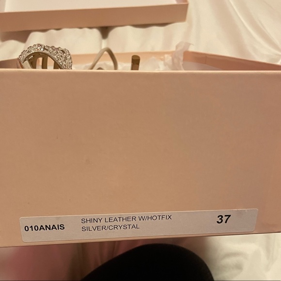 Jimmy Choo Shiny Leather Size 7 Shoe - Picture 7 of 10